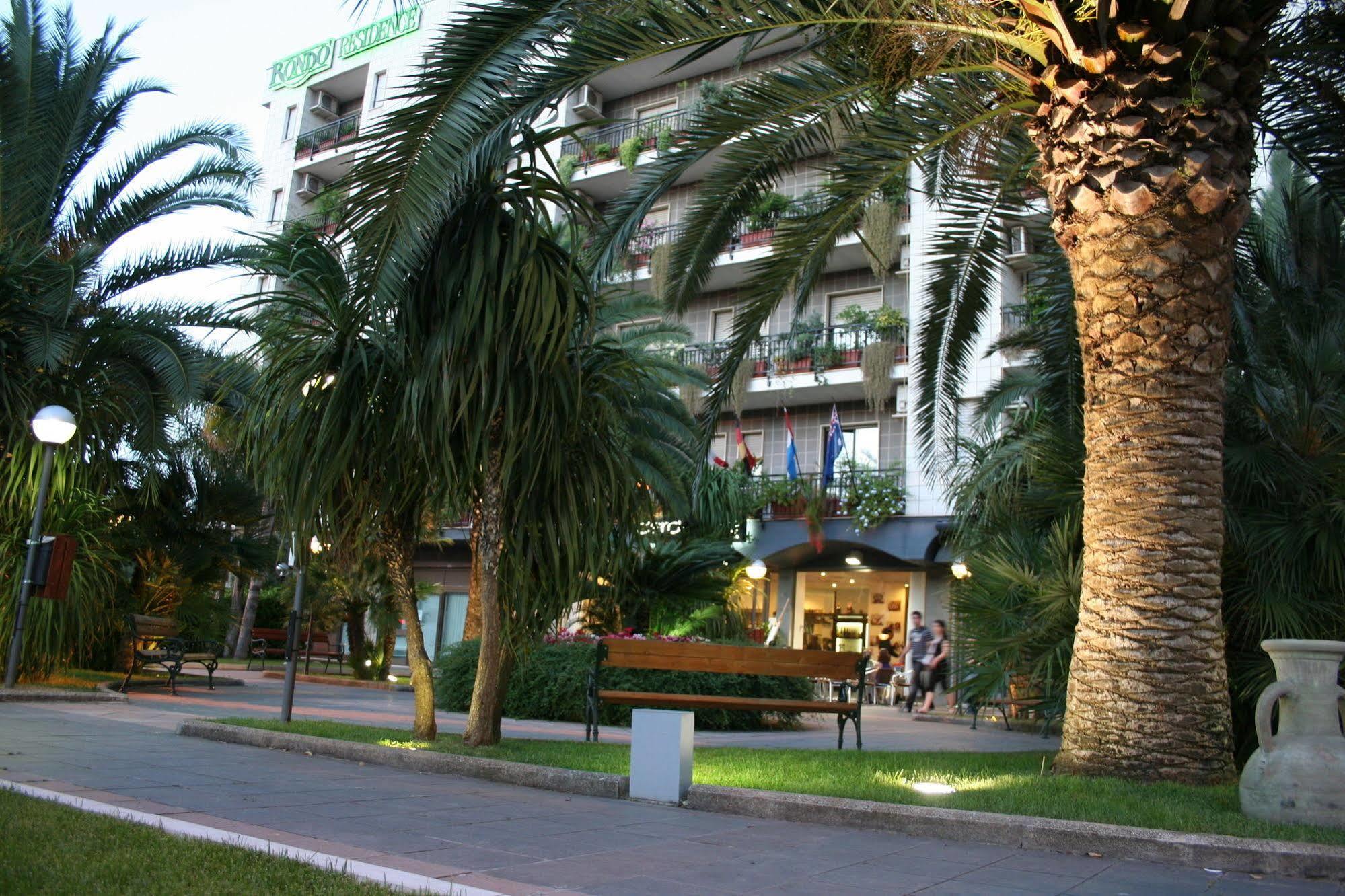 Rondo' Hotel Bari Exterior photo